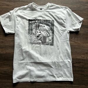 Husker Du Amusement White Graphic Crewneck T-Shirt Large